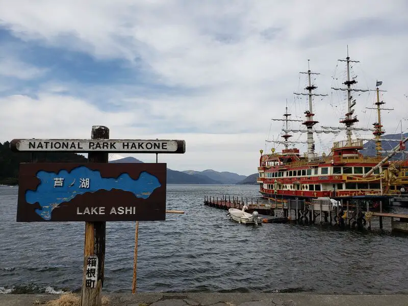 Lake Ashi pirate cruise ship